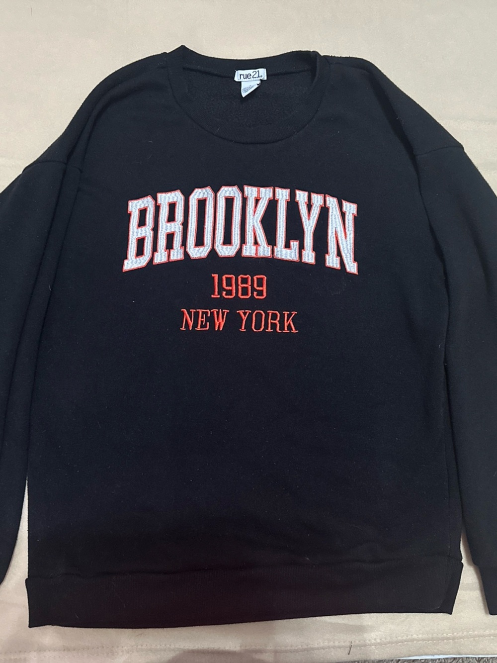 Rue21 Black Crewneck Sweatshirt with Red & White Brooklyn Graphic